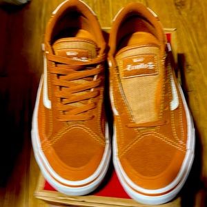 Vans Canyon weather and white soul GRUJILLO edition vans size 8 1/2 men’s